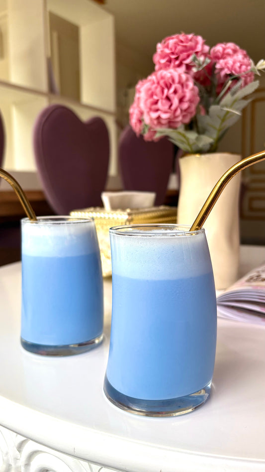 Spirulina Latte with Vanilla Foam