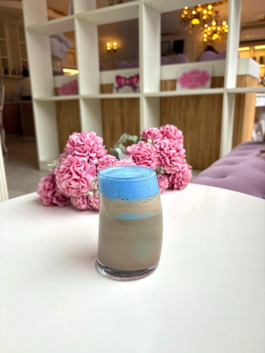 Hojicha Latte with Spirulina Foam