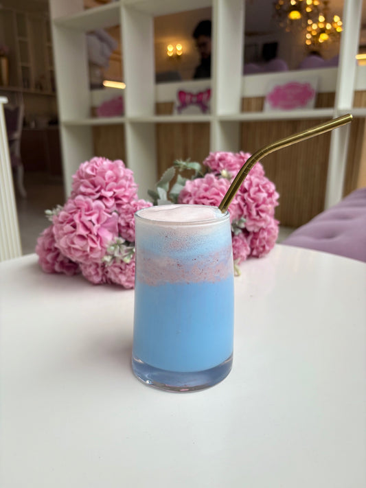 Spirulina Latte with Strawberry Foam